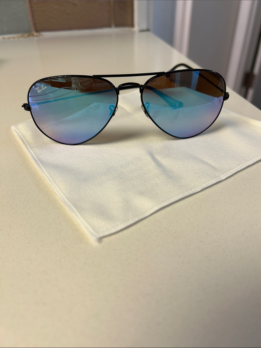 Ray-Ban Aviator Sunglasses - Blue Gradient Mirrored Lenses with Black Frame